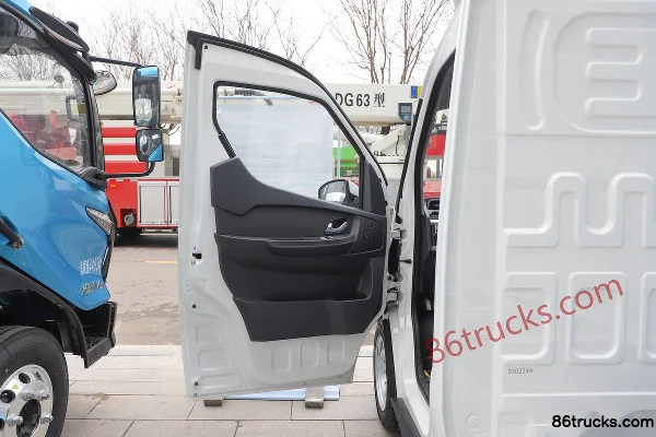 Feidi EQ2 4X2(6 wheels) 2.2-ton Pure Electric Washing and Sweeping Truck (Jierui brand) 41.86 kWh Cab (1) | 86Trucks