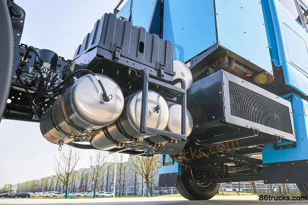 SANY Truck Jiangshan toit surélevé Édition Super 6X4(10 roues) tracteur routier électrique pur à échange de batterie 282 kWh Cabine (2) | 86