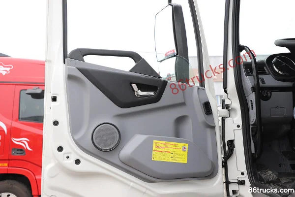 Dongfeng Commercial Vehicle Tianjin KR PLUS Comfort Edition 290 hp 4X2(6 wheels) 9.8m Van Cargo Truck (China VI) (High Roof Double Sleeper)