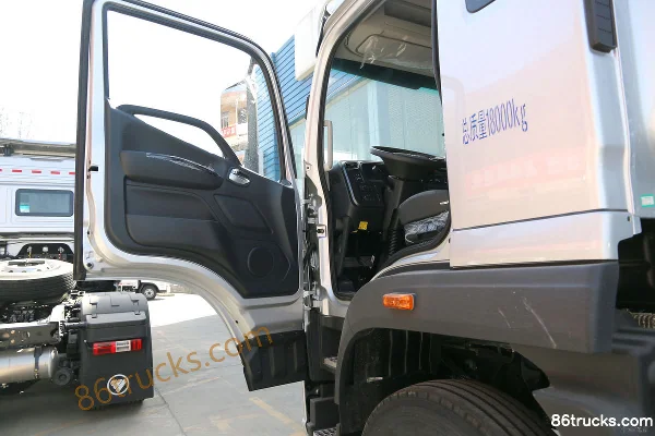 Foton Auhang série R 240 ch 4X2(6 roues) camion porteur fourgon 8,1 m Cabine (1) | 86Trucks
