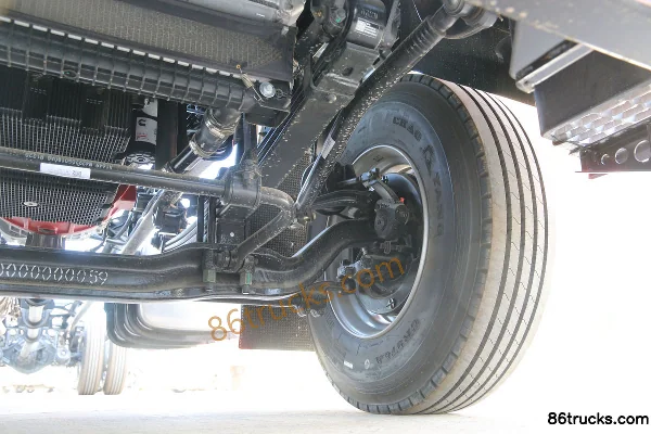 Foton Auhang série R 240 ch 4X2(6 roues) camion porteur fourgon 8,1 m Châssis (3) | 86Trucks