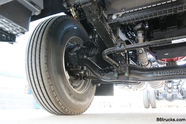 Foton Auhang série R 240 ch 4X2(6 roues) camion porteur fourgon 8,1 m Châssis (2) | 86Trucks