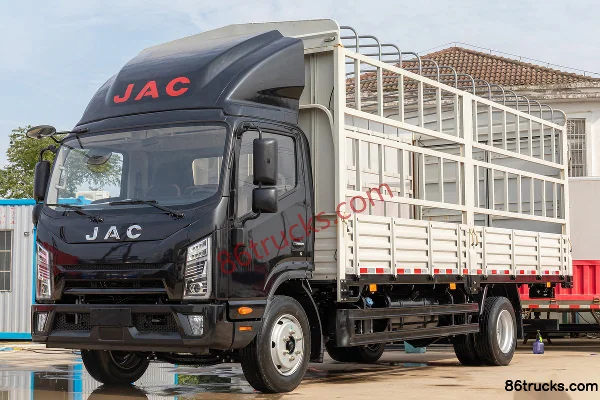 JAC Qingtianzhu 184 hp 4X2(6 wheels) 5.175m Single Row Stake Truck (China VI) Exterior (2) | 86Trucks
