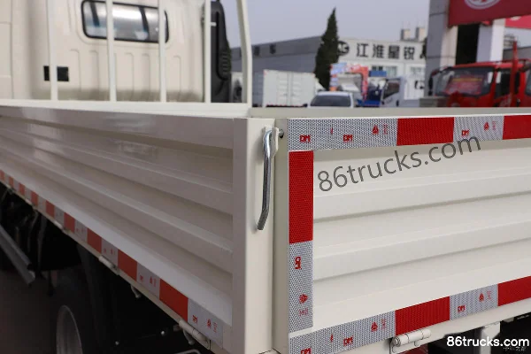 Sinotruk HOWO Zhuimeng 115 ch 4X2(6 roues) 3,3 m cabine approfondie camion plateau léger (China VI) Carrosserie (2) | 86Trucks