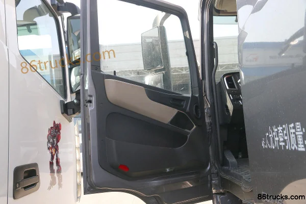 Foton AumanGTL Northern Edition 580hp 6X4(10 wheels) Tractor Truck (China VI) Cab (1) | 86Trucks