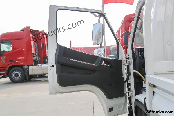 FAW Hongta FAW Jiefang Baling 102 hp 4X2(6 wheels) 3.02m single-row flatbed light truck (WLY 5-speed) Cab (1) | 86Trucks