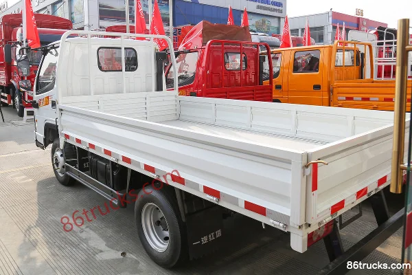 FAW Hongta FAW Jiefang Baling 102 hp 4X2(6 wheels) 3.02m single-row flatbed light truck (WLY 5-speed) Body (1) | 86Trucks