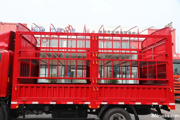 Foton Aoling Xinjieyun Climbing Tiger 151 hp 4X2(6 wheels) 4.17 m single-row stake truck (China VI) Body (2) | 86Trucks