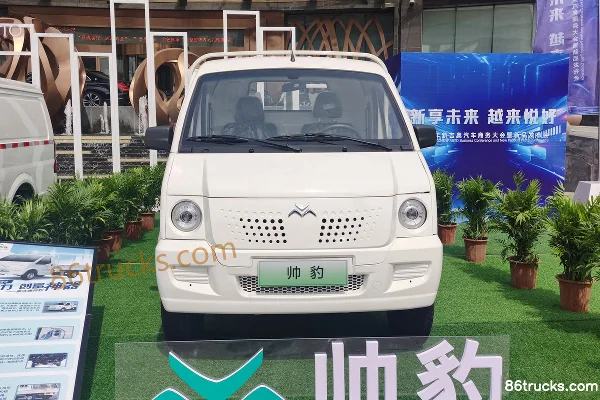 New Gonow Shuaibao 2.6T 2.83m Single Row Electric Flatbed Mini Truck 41.6kWh 4X2(6 wheels) Exterior
