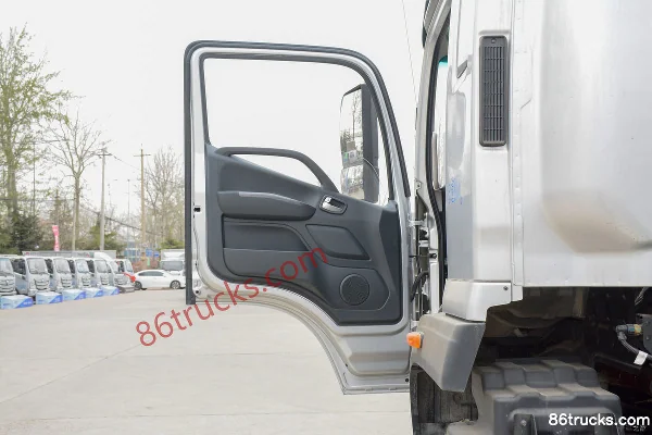 Foton Auhang R Pro 220 ch 4X2(6 roues) 6,8 m AMT automatique camion porteur à ridelles Cabine (1) | 86Trucks