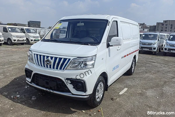 Changan Ruixing EM80 2023 2-Seat 4.805m Electric Flat-Top Rear-Hatch Panel Van 41.932kWh Exterior (3) | 86Trucks