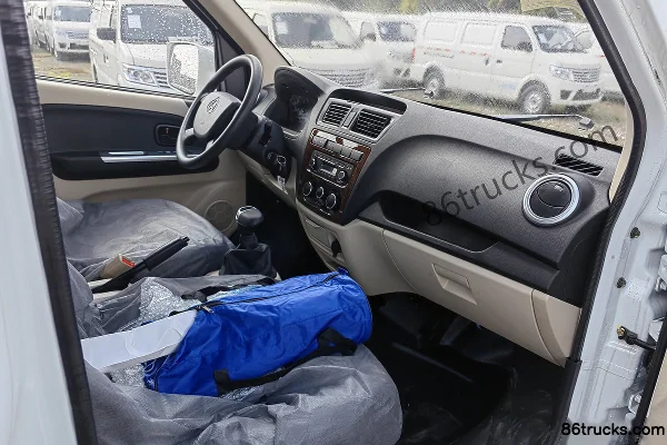 Changan Ruixing EM80 2023 2-Seat 4.805m Electric Flat-Top Rear-Hatch Panel Van 41.932kWh Cab (3) | 86Trucks