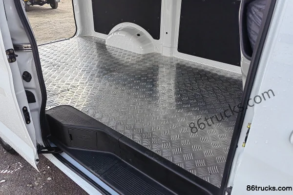 Changan Ruixing EM80 2023 2-Seat 4.805m Electric Flat-Top Rear-Hatch Panel Van 41.932kWh Body (2) | 86Trucks