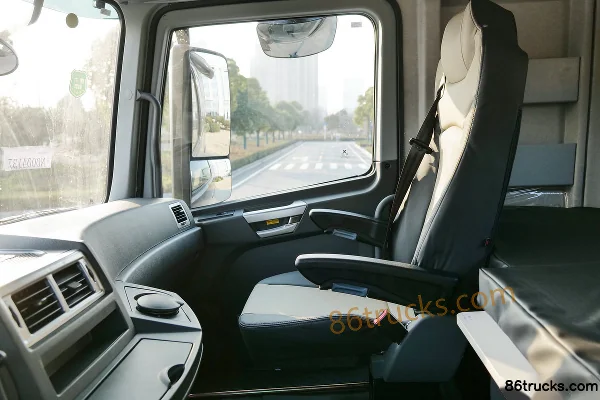 XCMG Zhika 550 ch 6X4(10 roues) tracteur routier (China VI) Cabine (2) | 86Trucks