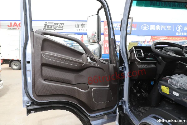 JAC Junling S6 Comfort Edition 2.5L Diesel 170hp 4X2(6 wheels) Fast Gear 8-Speed 3.85m Semi-Sleeper Flatbed Light Truck Cab (2) | 86Trucks