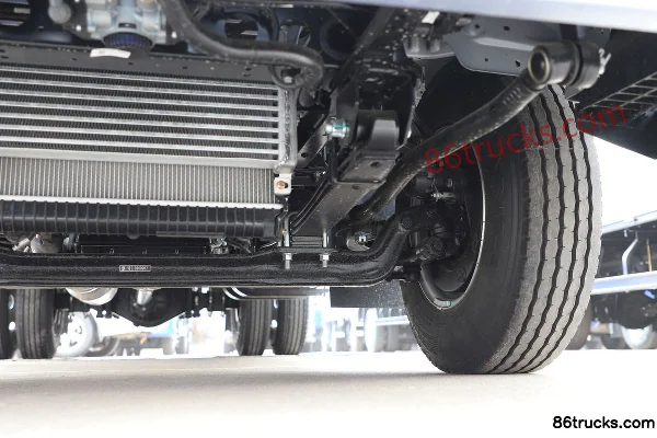 JAC Junling S6 Comfort Edition 2.5L Diesel 170hp 4X2(6 wheels) Fast Gear 8-Speed 3.85m Semi-Sleeper Flatbed Light Truck Chassis (3) | 86Truc