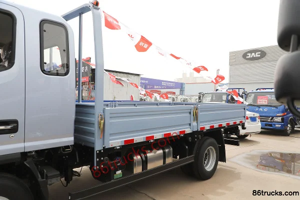 JAC Junling S6 Comfort Edition 2.5L Diesel 170hp 4X2(6 wheels) Fast Gear 8-Speed 3.85m Semi-Sleeper Flatbed Light Truck Body (1) | 86Trucks