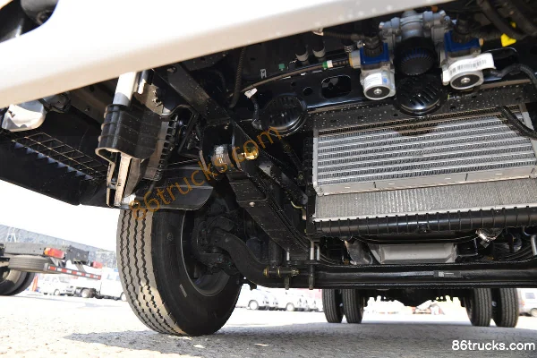 Foton Ollin Express 158hp 4X2(6 wheels) 3.83m semi-panel flatbed light truck (WLY 5-speed) Chassis (2) | 86Trucks