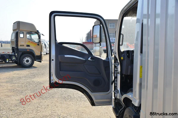 Foton Aoling Supersonic 160 hp 4X2(6 wheels) 4.14m single-row van light truck (China VI) Cab (1) | 86Trucks