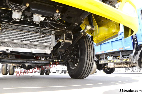 Kama K6 Fulai 115hp 4X2(6 wheels) 3.2m double-row flatbed light truck (5-speed gearbox) Chassis (3) | 86Trucks