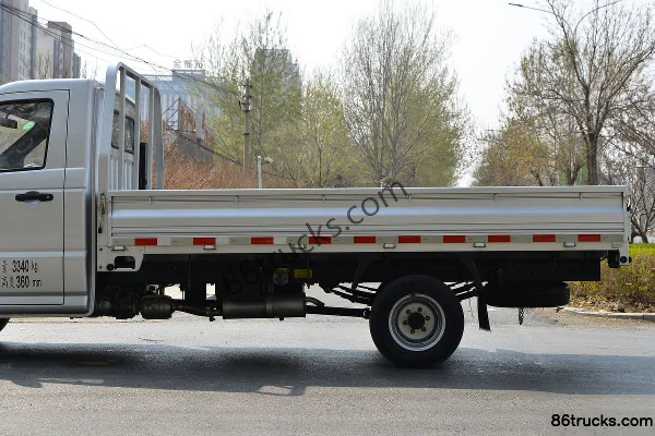 Kama Ruijie 1.6L 122hp 4X2(6 wheels) 3.5m single-row flatbed micro truck (China VI) Body (2) | 86Trucks