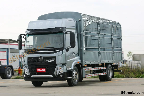 Sinotruk HOWO V5-X 270 hp 4X2(6 wheels) 9.8m wing-opening van cargo truck Exterior (2) | 86Trucks