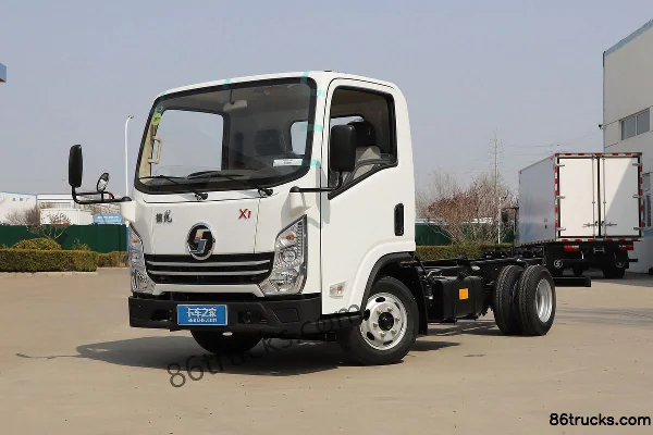 SHACMAN Light Truck Delong 115hp 4X2(6 wheels) 3.7m Single Row Van Light Truck (China VI) Exterior (3) | 86Trucks