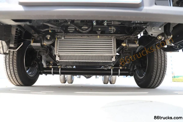 SHACMAN Light Truck Delong 115hp 4X2(6 wheels) 3.7m Single Row Van Light Truck (China VI) Chassis (1) | 86Trucks