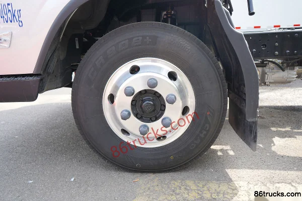 Foton Yutu III 158 hp 4X2(6 wheels) 4.17m AMT Automatic Single Row Stake Truck Chassis (3) | 86Trucks