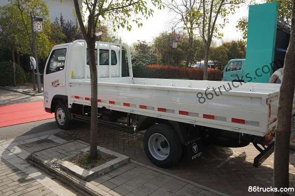 Foton Aoling M Card 1.6L 122 hp 4X2(6 wheels) gasoline 3.38m single row flatbed small truck (hydraulic brake) Body (1) | 86Trucks