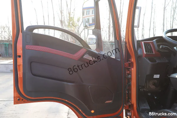 SHACMAN Light Truck Jindelong K1 Super Lightweight 130 hp 4X2(6 wheels) 4.18m AMT automatic single-row van light truck (China VI) Cab (2)