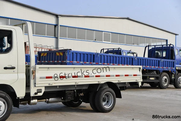 Foton Xiangling M1 Confort 1.6L 122 ch 4X2(6 roues) essence 3,3 m camion plateau micro simple cabine Carrosserie (1) | 86Trucks