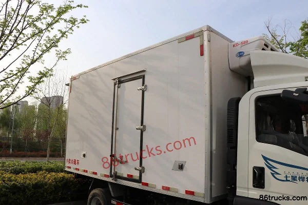 Sinotruk HOWO Hanjiang 170hp 4X2(6 wheels) 4m Refrigerated Truck (China VI) Body (1) | 86Trucks