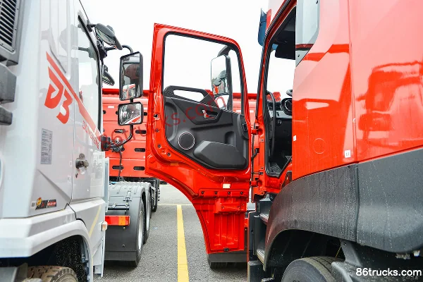 Dongfeng Tianlong KL Gas 480 hp 6X4(10 wheels) CNG tractor truck Cab (1) | 86Trucks