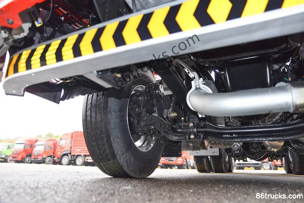 Dongfeng Changxing D7V 430 hp 6X4(10 wheels) Tractor Truck Chassis (2) | 86Trucks