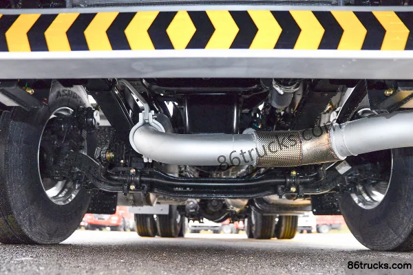 Dongfeng Changxing D7V 430 hp 6X4(10 wheels) Tractor Truck Chassis (1) | 86Trucks