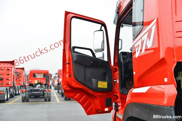 Dongfeng Changxing D3V 260hp 6X2(8 wheels) 5.8m Sideshift Cargo Truck (High Roof) (China VI) Cab (1) | 86Trucks