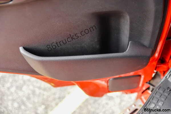 Dongfeng Changxing D7V 480 hp 6X4(10 wheels) LNG Tractor Truck Cab (3) | 86Trucks
