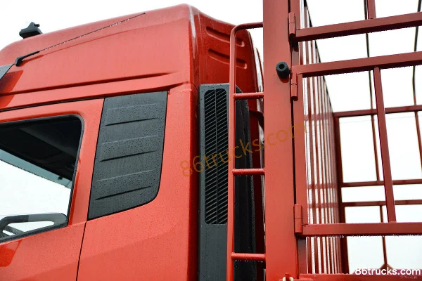 Dongfeng Tianjin KR LNG 220 hp 4X2(6 wheels) 6.75m CNG Cargo Truck with Stake Sides (Fast Gear 8-speed) Body (1) | 86Trucks