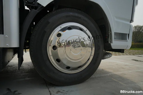 Xinchufeng Mantianxing 4X2(6 wheels) Electric Water Sprinkler Truck 192.54kWh Chassis (1) | 86Trucks