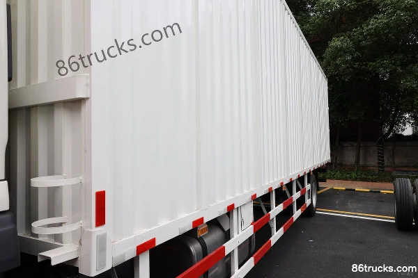 Foton Auman Planet 240hp 4X2(6 wheels) 6.8m Wing Opening Box Cargo Truck Body (1) | 86Trucks