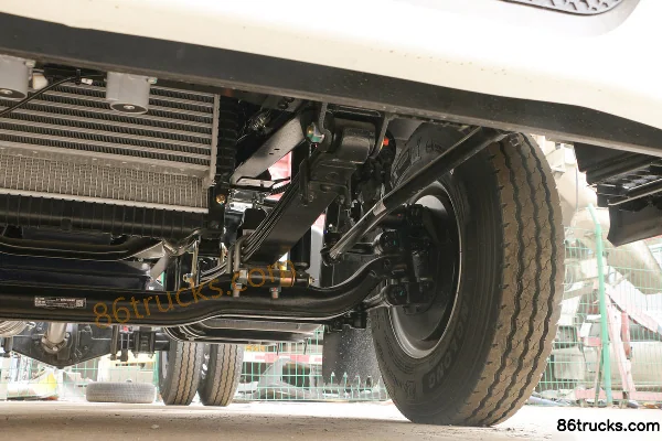 Sinotruk HOWO Tongshuai 2019 190hp 4X2(6 wheels) 3.85m cab-to-deck van light truck (China VI) Chassis (3) | 86Trucks