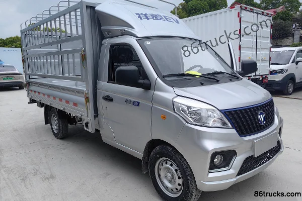 Foton Xiangling V1 3.2m single-row electric stake micro truck 38.6kWh 4X2(6 wheels) Exterior