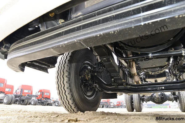 Dongfeng Commercial Vehicle Tianjin KR 190hp 4X2(6 wheels) Hook lift garbage truck (Zhongqi brand) Chassis (2) | 86Trucks