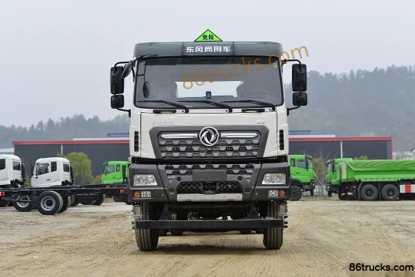 Dongfeng Commercial Vehicle Tianlong KC 340 hp 6X4(10 wheels) Oil Tanker (Chufei brand) Exterior (2) | 86Trucks