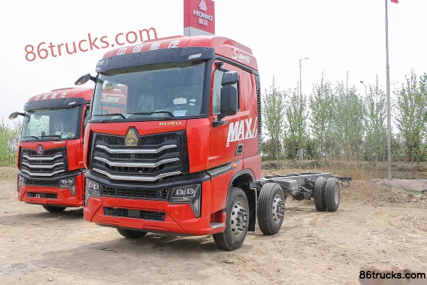 Sinotruk HOWO MAX 350hp 6X2(8 wheels) 9.6m AMT automatic stake truck Exterior (3) | 86Trucks