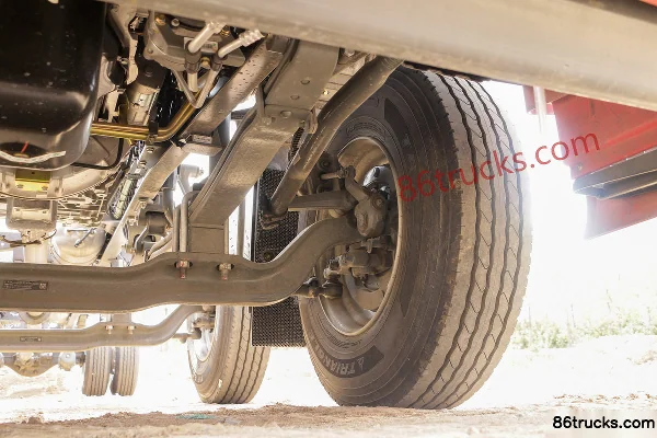 Sinotruk HOWO MAX 350hp 6X2(8 wheels) 9.6m AMT automatic stake truck Chassis (3) | 86Trucks