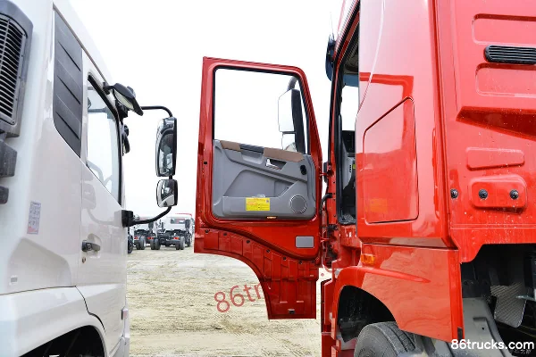 Dongfeng Commercial Vehicle Tianlong Flagship KX 490 hp 8X4(12 wheels) 9.4m flatbed cargo truck Cab (1) | 86Trucks