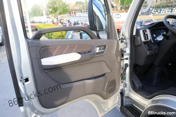 Foton Zhiblue EM 4.5T 3.17m double-row pure electric panel light truck 100.27kWh 4X2(6 wheels) Interior (1) | 86Trucks