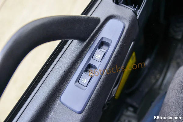 Dongfeng Commercial Vehicle Tianjin VR Heavy Truck Qingtian Edition 270hp 4X2(6 wheels) 5.2m Dump Truck (China VI) Cab (3) | 86Trucks